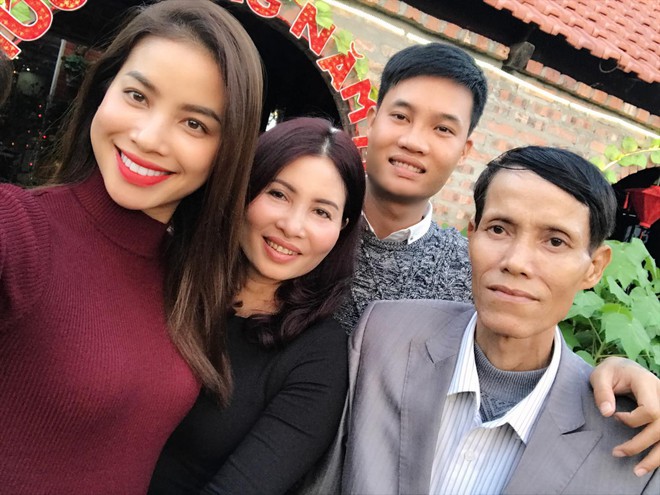 Sao Việt cát-xê bạc triệu, bố mẹ vẫn chọn công việc mưu sinh vất vả để dạy con - Ảnh 3.