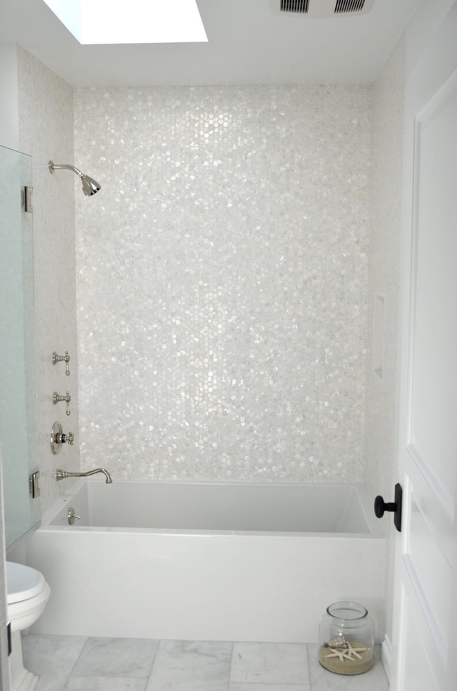 6 cách chọn lựa chất liệu lát phòng tắm giúp tăng hiệu ứng thị giác - Ảnh 8.
