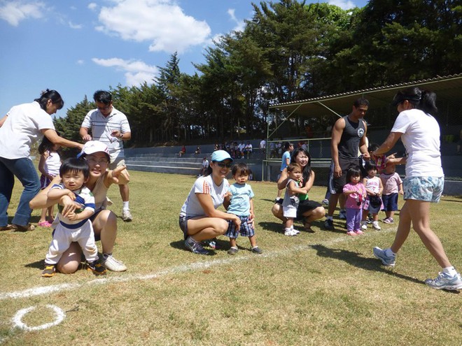 Trường học Nhật và bí quyết lôi kéo cha mẹ tham gia vào quá trình nuôi dạy trẻ - Ảnh 1.