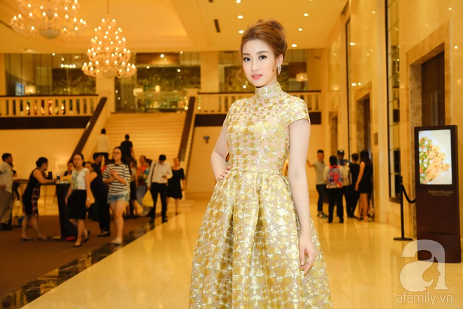 Hoa hậu Đỗ Mỹ Linh diện váy vàng lấp lánh nổi bật bên 2 nàng Á hậu - Ảnh 2.