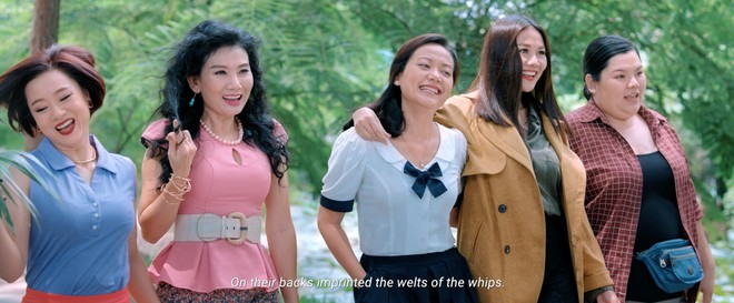 Dàn mỹ nhân Việt 2 thế hệ... đánh lộn đầy máu lửa trong Tháng năm rực rỡ - Ảnh 12.