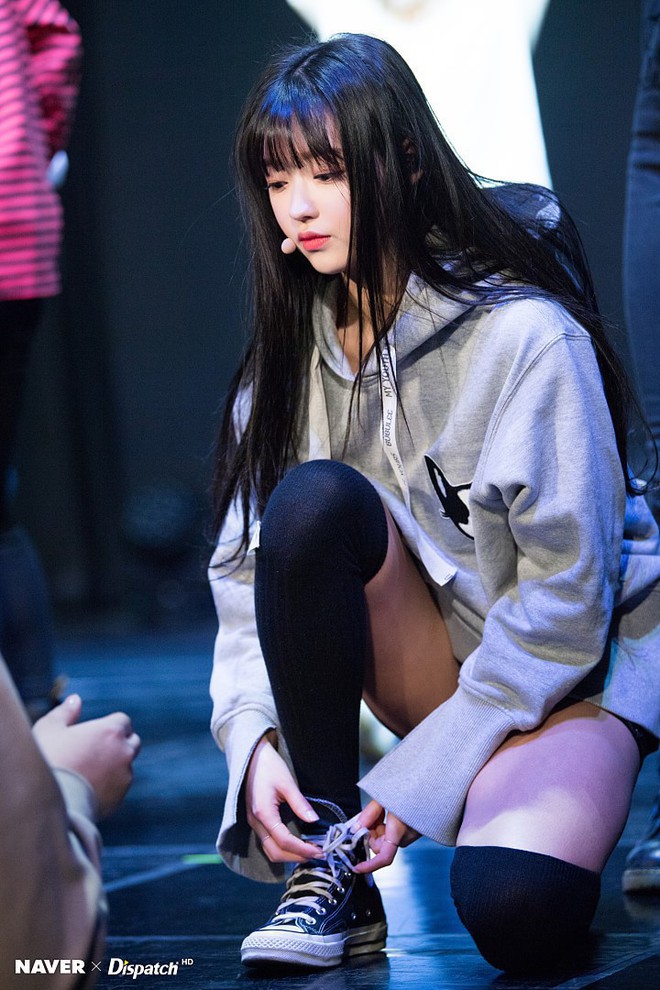 Bất chấp trời lạnh, loạt idol Hàn vẫn sexy hết tầm trên các sân khấu cuối năm - Ảnh 8.