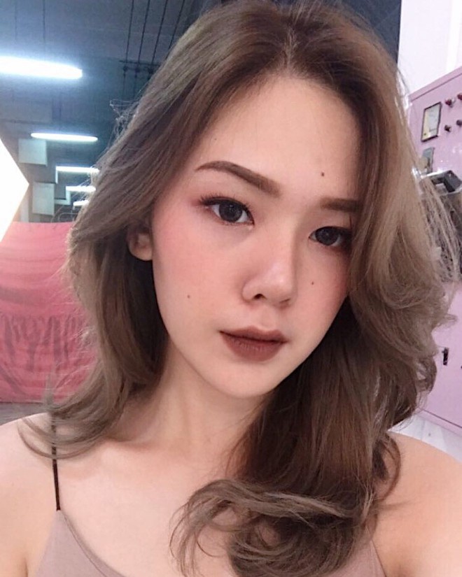 Nếu mắt bạn một mí hoặc không rõ mí, chỉ cần áp dụng 6 thủ thuật makeup đơn giản này để vẫn đẹp chẳng kém chị kém em - Ảnh 3.