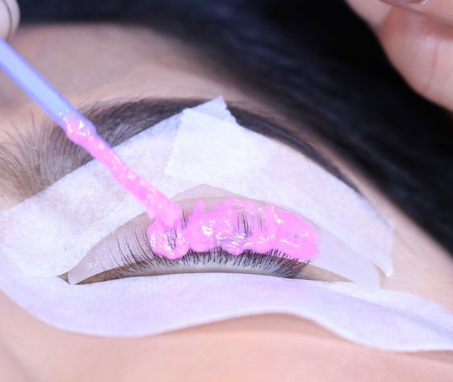 Mục sở thị quy trình uốn mi và kết quả ấn tượng của cô gái này, dự là bạn sẽ muốn đi uốn mi ngay lập tức - Ảnh 9.