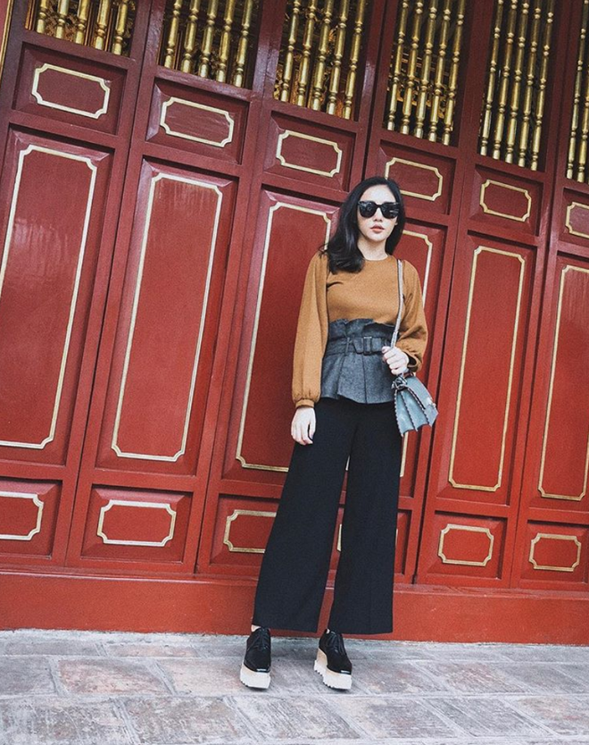 Lên đồ biểu diễn có vẻ hơi già, nhưng street style ngày thường của cô nàng tuổi Tuất - Văn Mai Hương lại trẻ trung hết sảy - Ảnh 8.