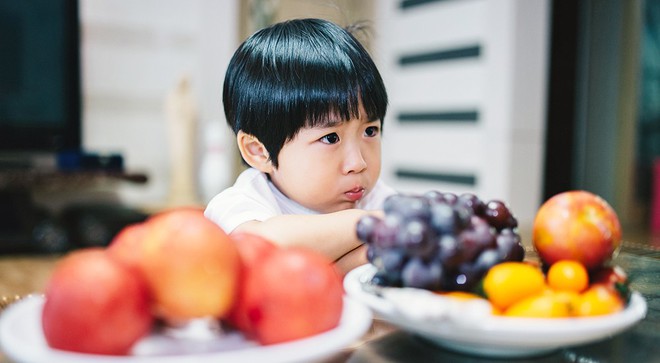 Để con không mè nheo, lề mề lúc ngủ dậy, bố mẹ tuyệt đối không nên làm những điều này trước khi con đi ngủ - Ảnh 2.