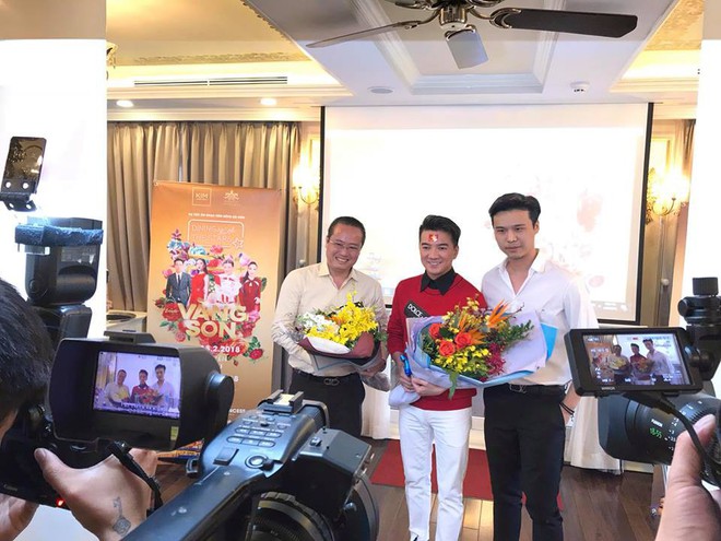 Đàm Vĩnh Hưng dừng họp báo, hết nhảy múa rồi lại bật khóc vì U23 Việt Nam chiến thắng - Ảnh 3.