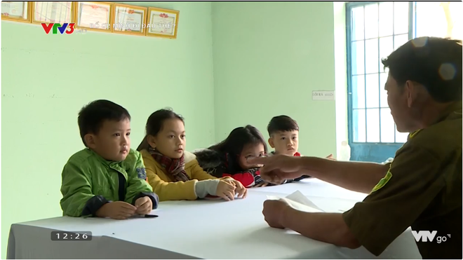 Bố ơi náo loạn vì các nhóc tì cứ hết khóc lóc lại la lối, cãi vã  - Ảnh 1.