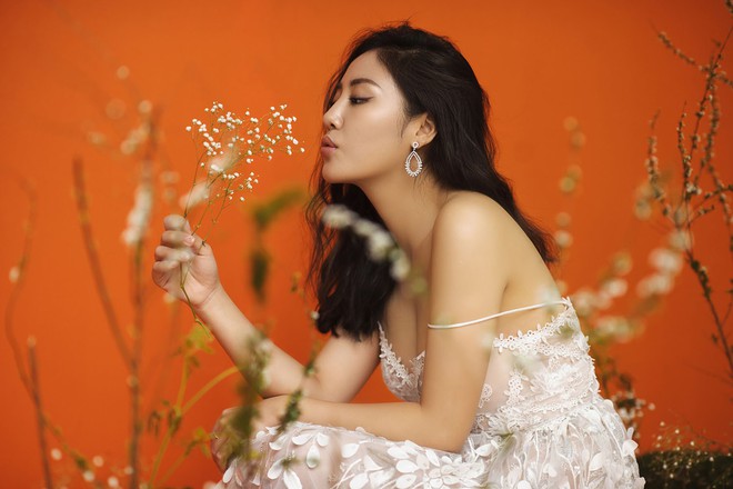 Văn Mai Hương trải lòng về chuyện tình khó quên bằng ca khúc dành cho tháng Ba - Ảnh 3.