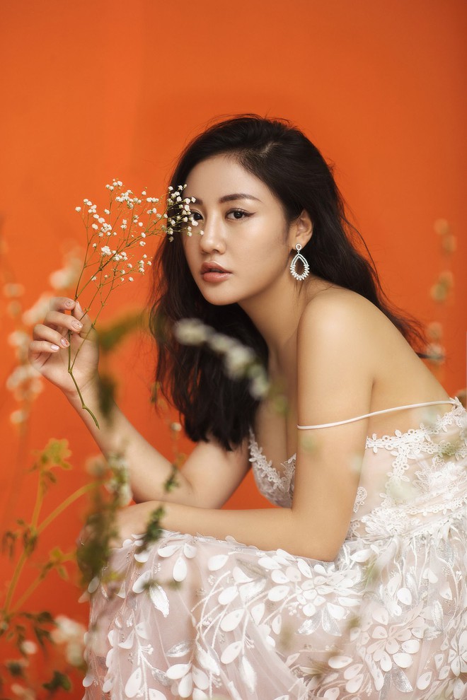 Văn Mai Hương trải lòng về chuyện tình khó quên bằng ca khúc dành cho tháng Ba - Ảnh 4.