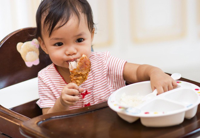 Chuyên gia dinh dưỡng hướng dẫn cách bổ sung chất đạm để trẻ phát triển tốt nhất - Ảnh 2.
