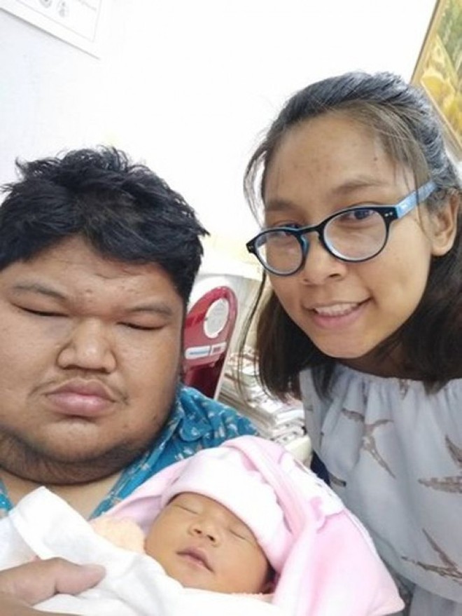 Câu chuyện tình yêu vượt qua mọi giới hạn của cặp đôi đũa lệch chồng xấu vợ xinh này sẽ giúp bạn có thêm niềm tin vào tình yêu - Ảnh 9.