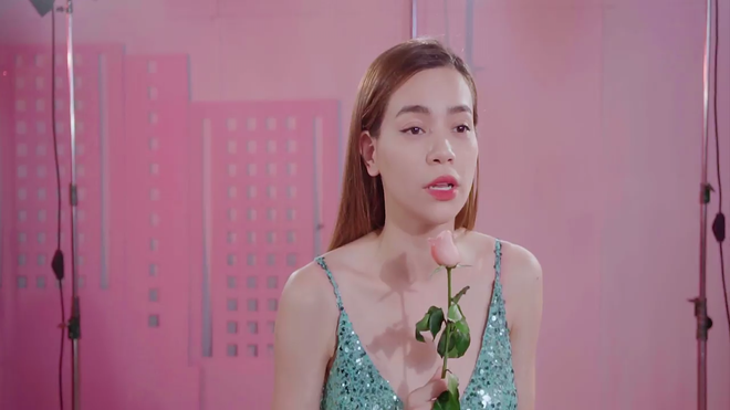 Gái quê Hồ Ngọc Hà bỗng bắt được vàng, trở thành con át chủ bài trong cuộc chiến showbiz - Ảnh 10.