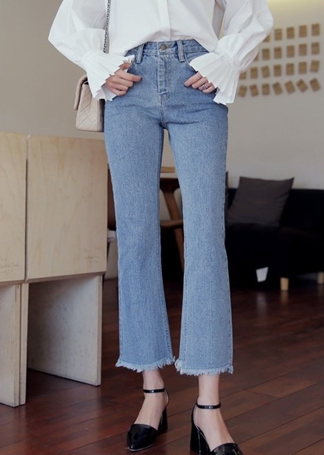 4 lưu ý giúp bạn diện quần jeans ống vẩy max đẹp - Ảnh 3.
