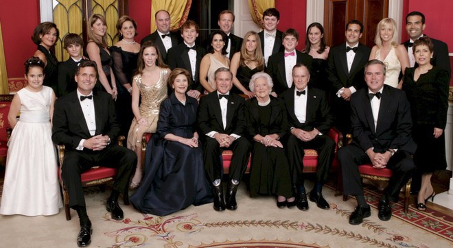 Mối tình trong mơ 77 năm yêu trọn vẹn, thủy chung của vợ chồng cựu Tổng thống Mỹ George Bush “cha” - Ảnh 7.