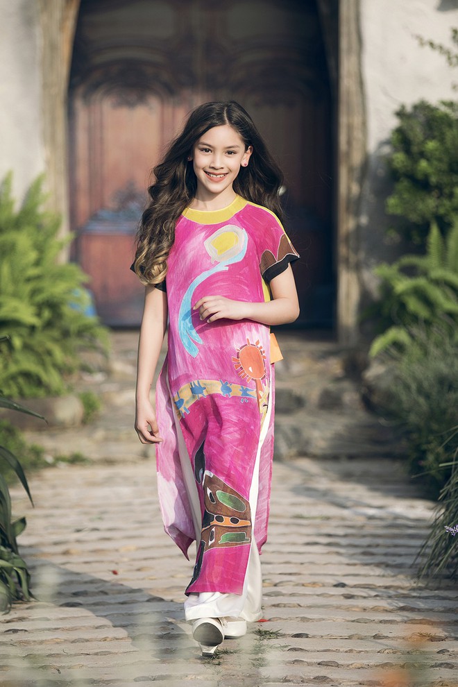 Gia đình MC Phan Anh rực rỡ sắc hồng trong ngày thứ 2 của Tuần lễ thời trang thiếu nhi 2018 - Ảnh 3.