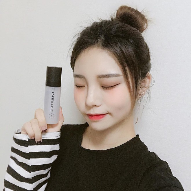 Không chỉ cấp ẩm, loại xịt khoáng 3 trong 1 này còn là “vị cứu tinh” cho lớp makeup nhớp nháp bết dính mùa hè - Ảnh 10.