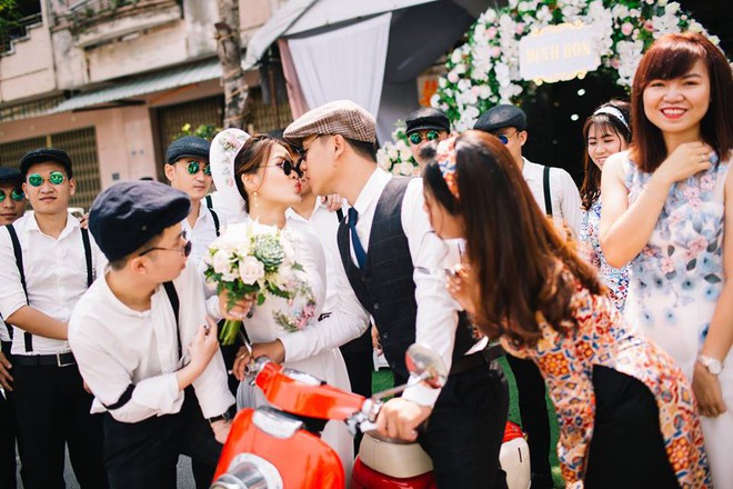 Muốn cưới vui, ảnh đẹp cứ cắp theo đạo cụ là hội bạn thân thì cứ gọi là ngả nghiêng vì hạnh phúc - Ảnh 16.