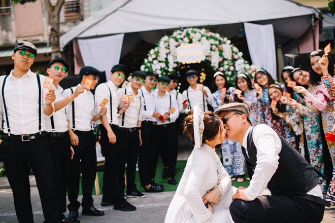 Muốn cưới vui, ảnh đẹp cứ cắp theo đạo cụ là hội bạn thân thì cứ gọi là ngả nghiêng vì hạnh phúc - Ảnh 15.