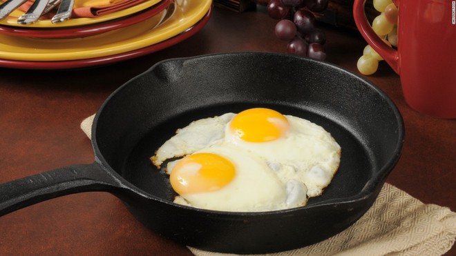 Nhiễm khuẩn Salmonella - điều cần biết về việc thu hồi hàng triệu quả trứng ở Mỹ trong tháng qua - Ảnh 4.