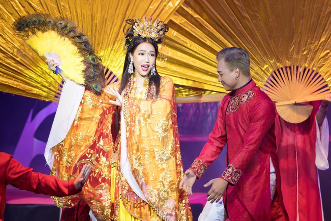 Trấn Thành nổi nóng, tát Diệu Nhi nảy lửa ngay trên sân khấu - Ảnh 1.