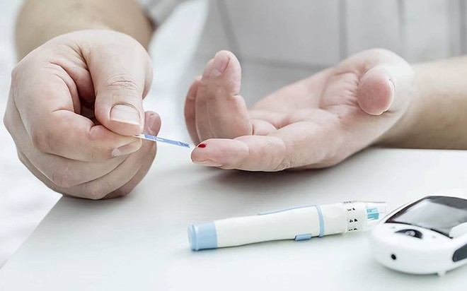 Thường xuyên ăn tối sau 7 giờ, đây là những vấn đề sức khỏe mà bạn có thể gặp phải - Ảnh 2.