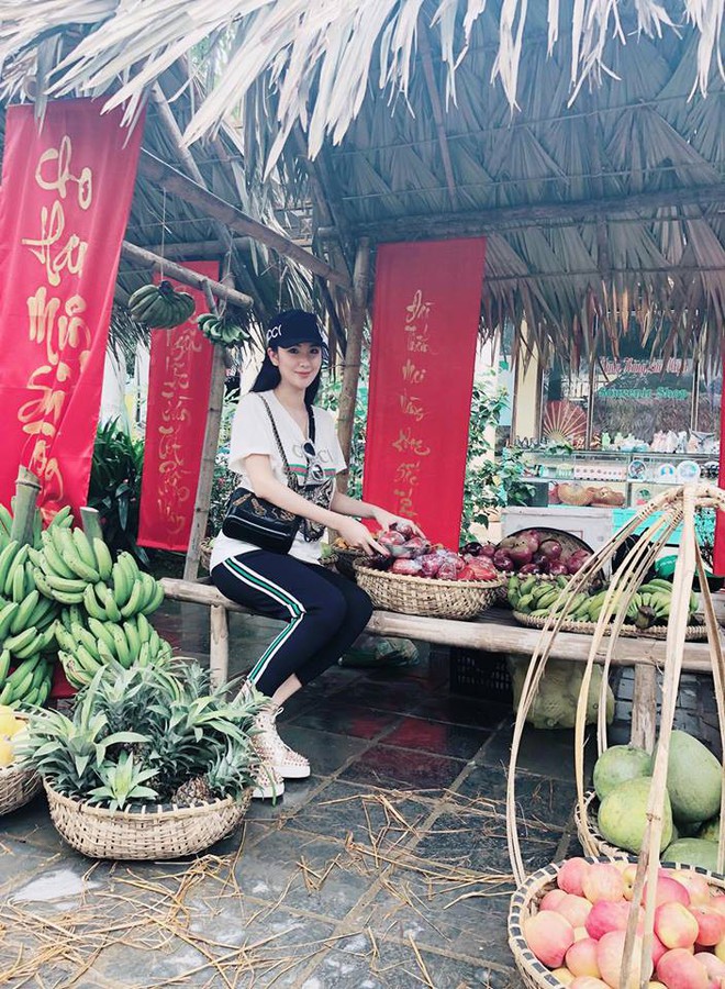 Cứ nói mãi về Ngọc Trinh hay Hà Hồ, ai ngờ showbiz Việt còn có người đẹp này cũng là tay chơi hàng hiệu đáng gờm - Ảnh 16.