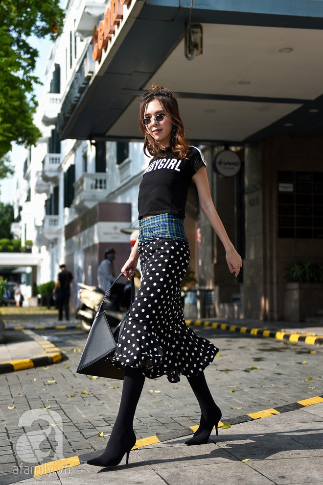 Mốt váy hạ cạp của Chi Pu được ứng dụng ngay trong street style của các quý cô miền Bắc tuần này - Ảnh 5.