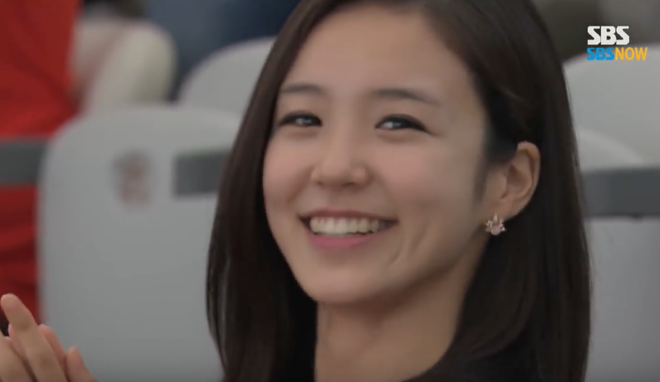 Nữ MC Hàn Quốc có nụ cười đổi đời tại World Cup 2014 giờ ra sao? - Ảnh 3.