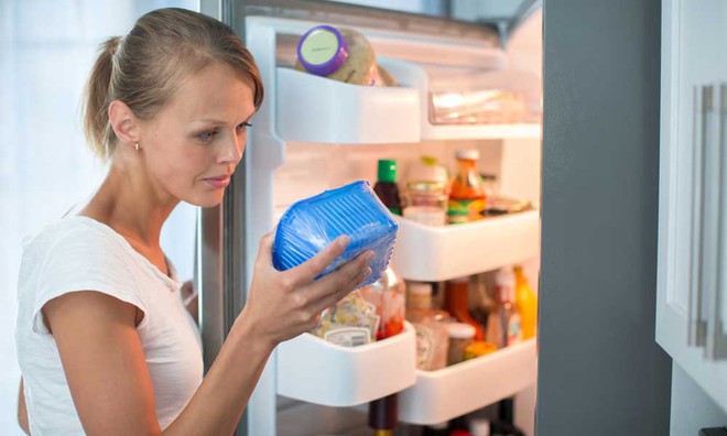 Chỉ cần nhét một tờ giấy vào khe cửa tủ lạnh, bạn có thể tiết kiệm tiền điện đáng kể cho nhà mình ngay tháng này - Ảnh 4.