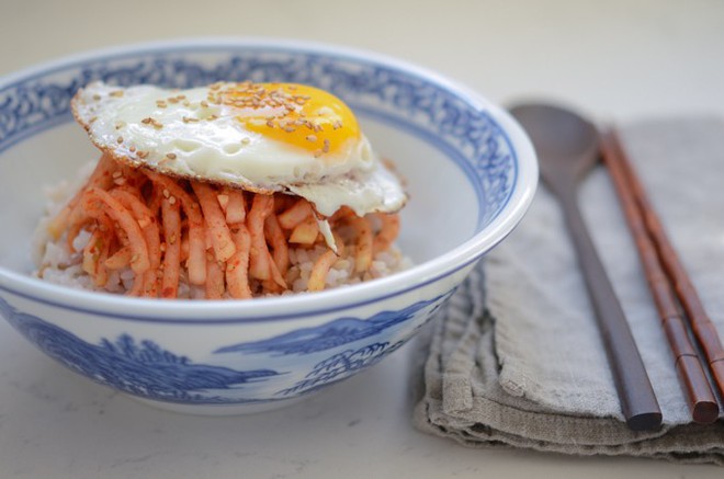 Người Hàn rất mê salad củ cải vì làm cực nhanh ăn lại ngon vô cùng - Ảnh 6.