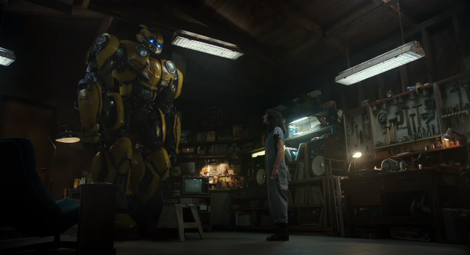 Bumblebee tung trailer đầu tiên khiến những khán giả yêu mến chàng robot ong nghệ phát cuồng - Ảnh 8.