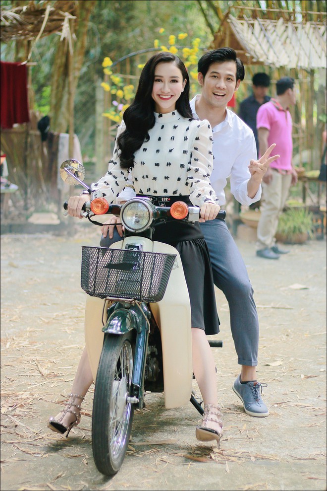 Bất chấp bão U23 Việt Nam, Á hậu Hà Thu vẫn tung MV xuân rộn ràng - Ảnh 3.
