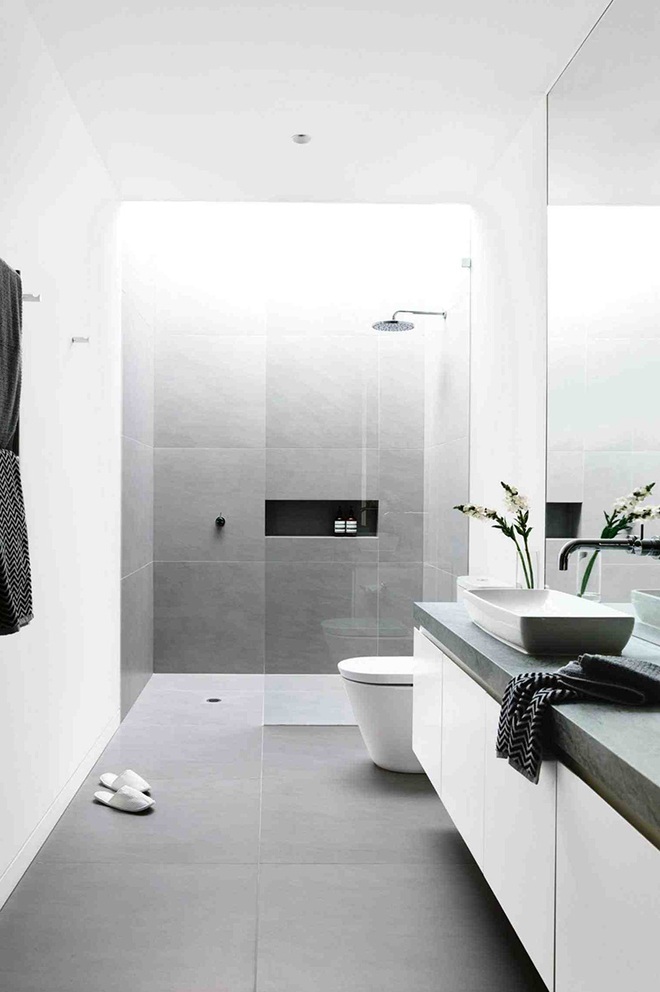 Chỉ cần đủ ánh sáng thôi thì căn phòng tắm đơn sắc cũng có thể mê hoặc vạn người - Ảnh 3.
