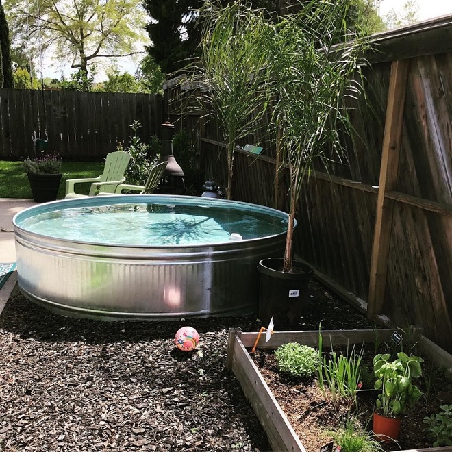 Trời nóng, tự thiết kế một bể bơi mini trong nhà cho con tha hồ vùng vẫy - Ảnh 7.