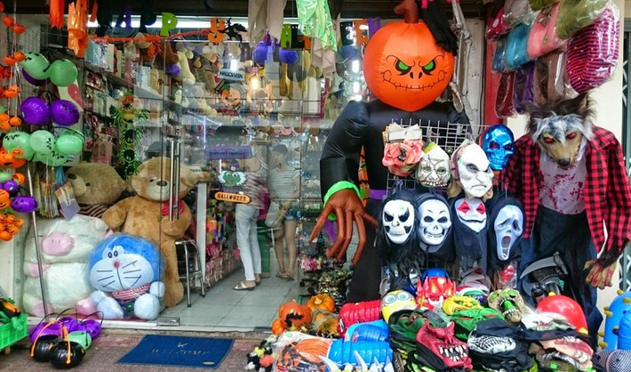 3 địa điểm bán và cho thuê đồ Halloween rẻ, đẹp mà các tín đồ thích hóa trang sống ảo tại Sài Gòn cần biết - Ảnh 3.