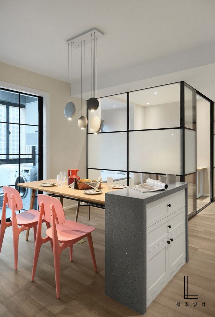 Những cách bài trí bàn ăn với đồ nội thất vô cùng nổi bật cho không gian bếp của nhà chung cư bạn nên tham khảo  - Ảnh 4.