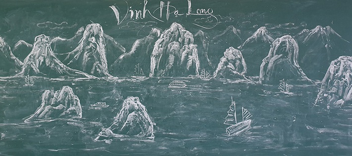 Thầy giáo xứ Thanh vẽ tranh phong cảnh trên bảng khiến dân tình xôn xao - Ảnh 2.