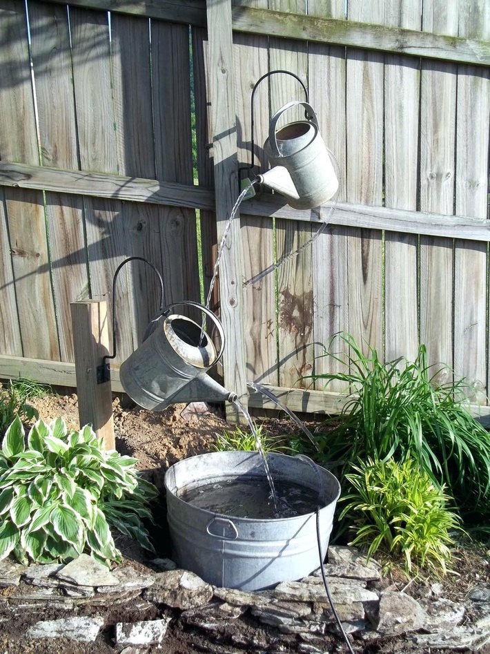 Tự chế thác nước nhân tạo cho vườn nhà thêm trong trẻo mà không mất quá nhiều tiền của - Ảnh 10.
