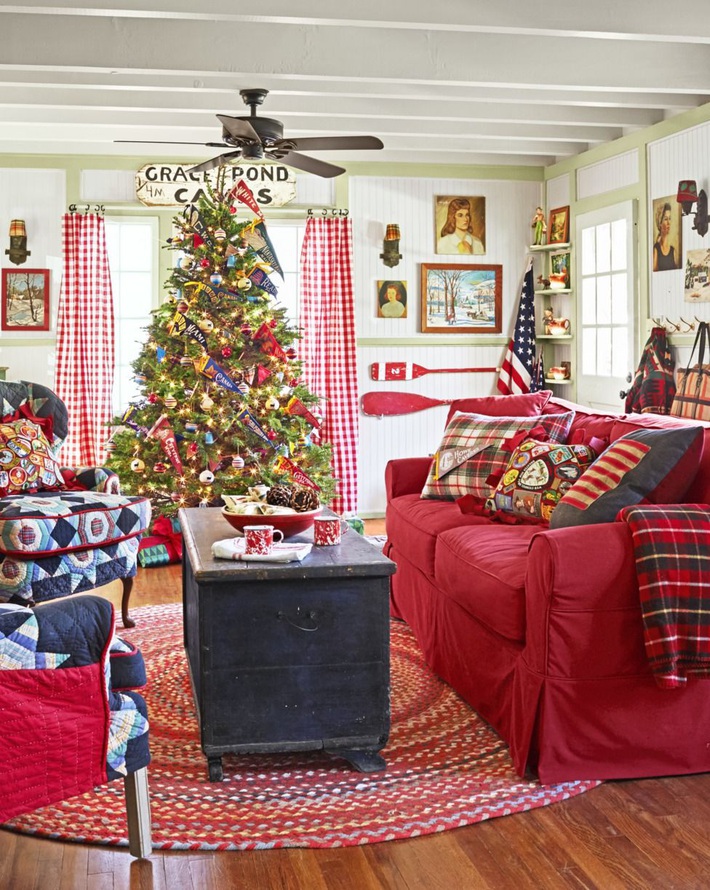 Những cách tạo không khí vui vẻ cùng nét nổi bật độc đáo cho phòng khách nhà bạn dịp Giáng sinh - Ảnh 4.