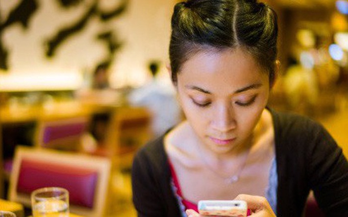 Cơ vợ trẻ kiên quyết đòi ly hôn vì Tết Dương lịch nhận được tin nhắn bố chồng gửi vào điện thoại chồng với nội dung choáng váng: 