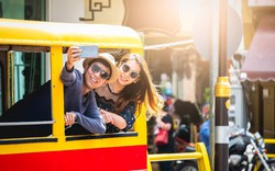 Đi trọn thế gian – hè tràn cảm xúc Đi trọn thế gian – hè tràn cảm xúc