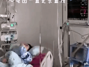 Kỳ diệu cô gái trẻ vẫn cười nói, ăn uống dù tim ngừng đập 12 tiếng