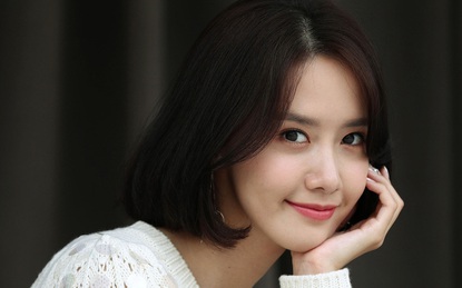 Tóc ngắn cùng kiểu trang điểm nhẹ nhàng, Yoona đã