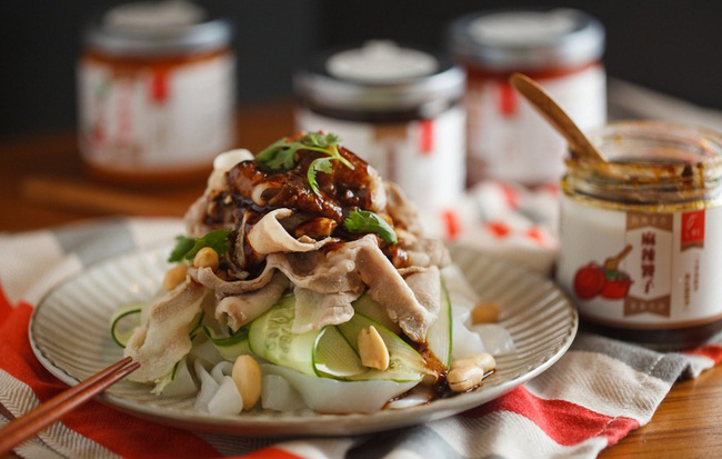 Bữa tối nếu quá bận rộn chỉ cần 1 món phở trộn được làm trong 15 phút thế này cũng đủ ngon