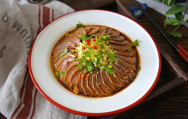 Cách luộc lưỡi heo ngon giòn không dai theo bí quyết của đầu bếp Trung Hoa