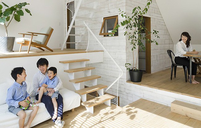Ngôi nhà phố 43m² đẹp thanh bình với sân vườn xanh mát cây cỏ của gia đình trẻ ở ngay thủ đô Tokyo, Nhật Bản