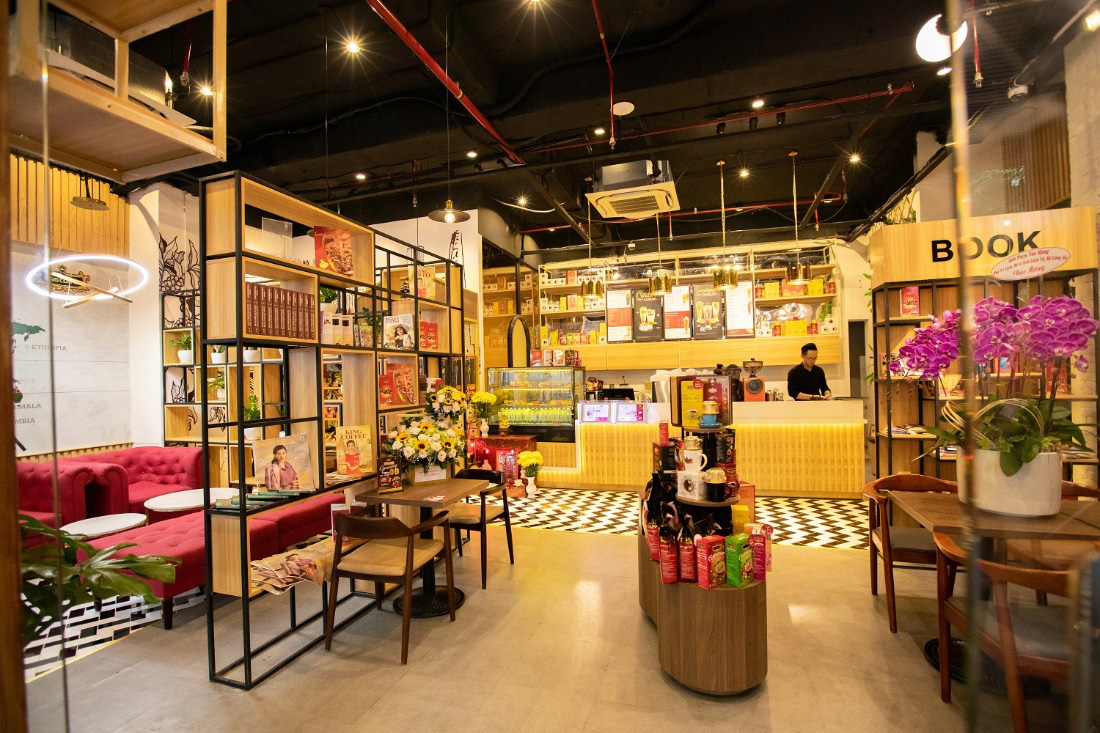 King Coffee Võ Văn Tần, quán cà phê sách đáng thử của giới trẻ Sài thành
