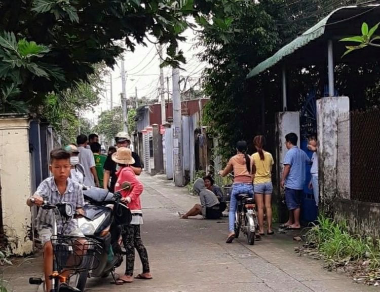 Cô gái bị cướp xe máy, kéo lê hàng chục mét ở Đồng Nai - Ảnh 1.