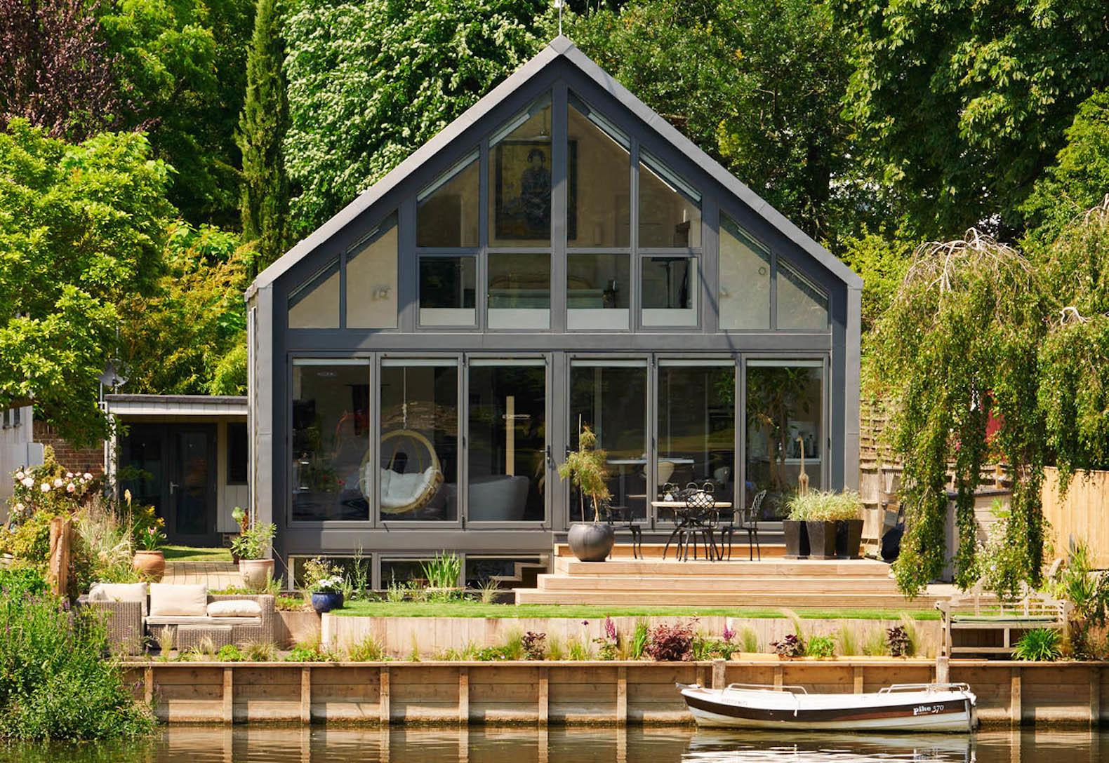 amphibious-houses-float-escape-flooding-603255-1602651684604956883982.jpg